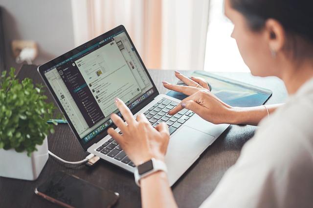 Are online daters more prone to lying about their interests and goals