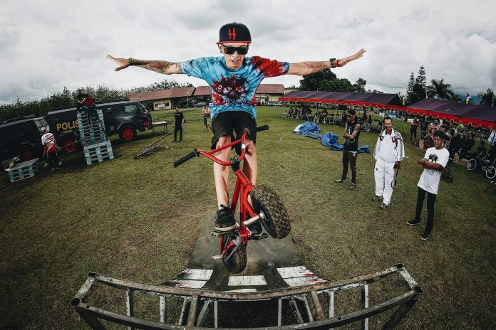 How to build confidence before virtual and in-person dates