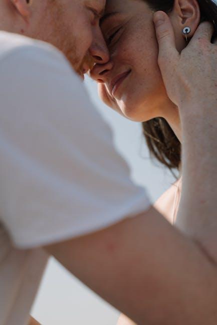 How to Follow Up After a Great First Date Without Seeming Eager