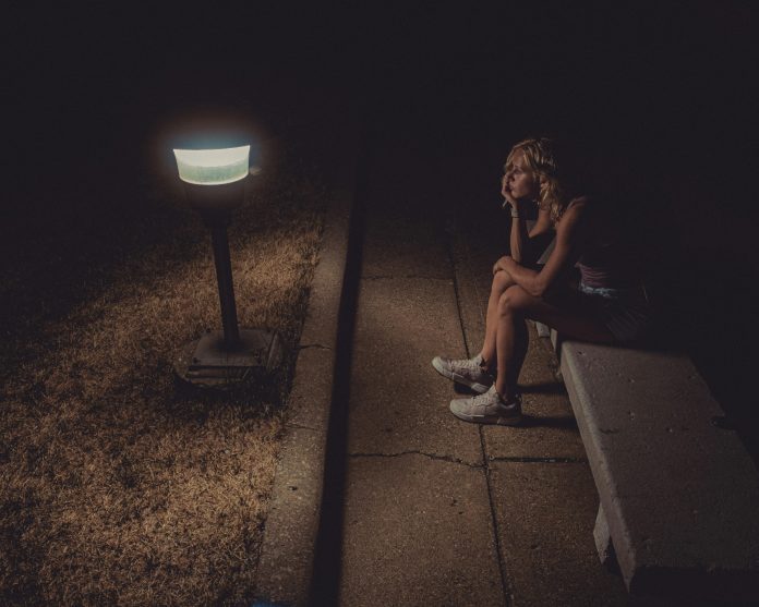 How to Choose Between Tinder and Bumble for Casual or Serious Dating
