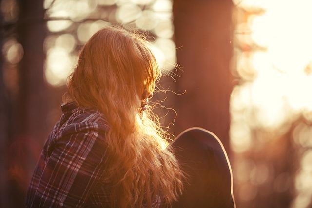 Is emotional independence necessary for a healthy relationship