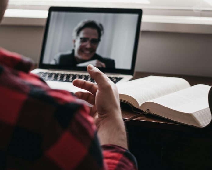 The Benefits of Video Calls in Online Dating and How to Use Them Effectively