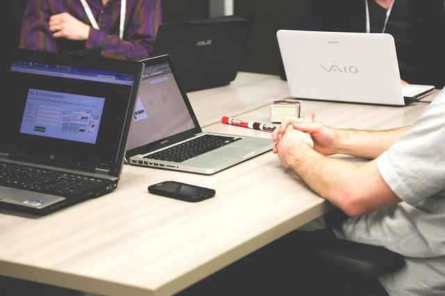 Navigating ‍the⁣ Transition: Planning Your First​ In-Person Meeting